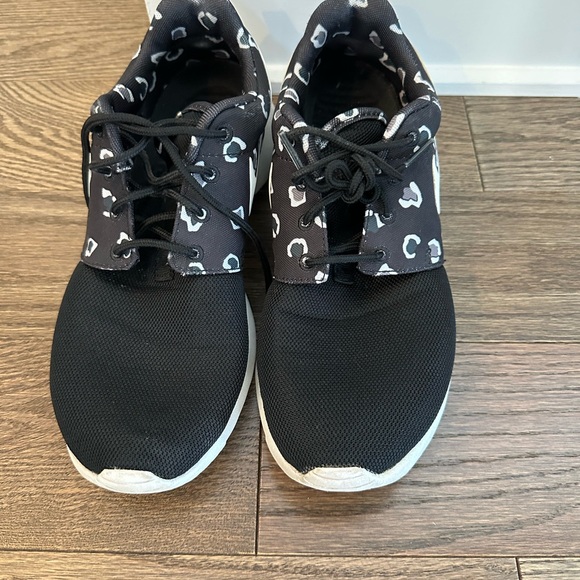 Black roshe one Nike for women - Picture 3 of 4